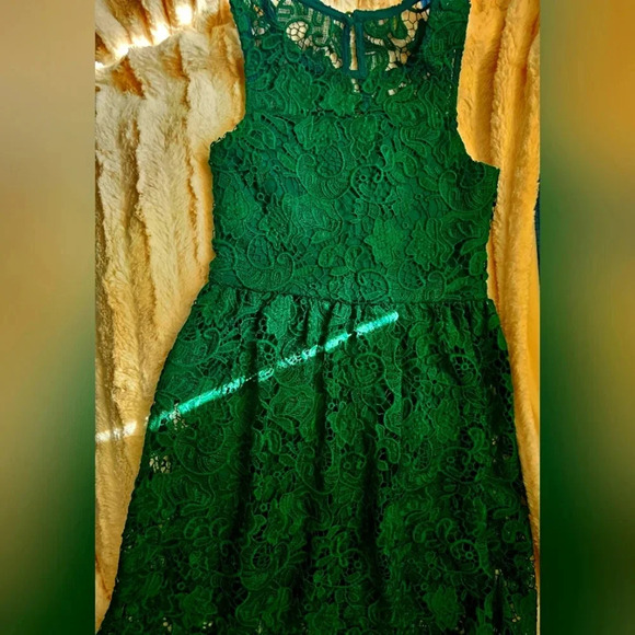 Gianni Bini Gb girls emerald lace dress Size 8 Youth Girl's - Picture 1 of 3